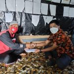 Basri Mansur Beri Motivasi Santri Sekaligus Salurkan Bantuan Renovasi TPA Sempulang