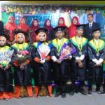 Ratusan Siswa SMP Raudlatul Ulum Diwisuda  Perdana