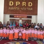 Anak PAUD Smart Kids Kunjungi Kantor DPRD Kutim