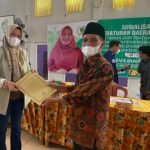 Gelar Sosper di Desa Olung, Yenni Salurkan Bantuan untuk Musala