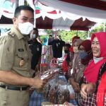 Pasar Murah di Sindang Sari, Wali Kota Borong Minyak Goreng untuk Warga Kurang Mampu