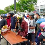 Waroeng Steak & Shake Bagikan Ribuan Steak Gratis untuk Ojol, Pedagang Asongan hingga Anjal