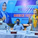 Peserta Reses Mieke Henny Membeludak, Dihadiri Ketua DPC Demokrat Balikpapan Denny Mappa