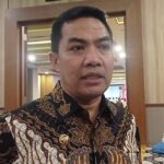 Pemkot Samarinda Serahkan Santunan Jaminan Kecelakaan Kerja  untuk Tenaga Non ASN DLH