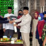 Bagus Susetyo Salurkan 4 Unit Mobil Ambulans di Balikpapan dan Samarinda