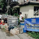 Distribusi Air Alami Gangguan, NasDem Balikpapan Bagikan Air Bersih Gratis 