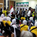 299 Jemaah Haji Kloter Pertama Embarkasi Haji Balikpapan Diberangkatkan dari Bandara SAMS Sepinggan