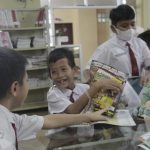 Hari Pertama Masuk Kerja, Murid SD ST Fransiskus Assisi Kunjungi DPK Kaltim