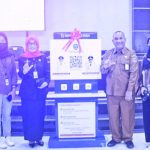 Kepala DPK Kaltim Serahkan Buncu Baca Etam ke Pemkab Berau