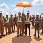 Bupati Fahmi Tinjau Pembukaan Akses Jalan Desa Muara Paser ke Desa Harapan Baru