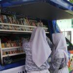 Pelajar SD dan SMP Kukar Antusias Adanya Perpustakaan Keliling