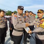 Kapolresta Balikpapan Beri Penghargaan 12 Polisi Berprestasi