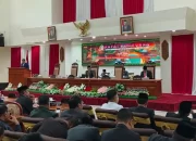 Bupati Fahmi Sampaikan LPj Penggunaan APBD 2023