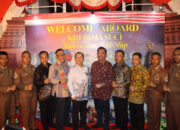 Wakil Ketua DPRD Kaltim Ekti Imanuel Hadiri Malam Akrab Taruna AAL Angkatan 71 di KRI Bima Suci